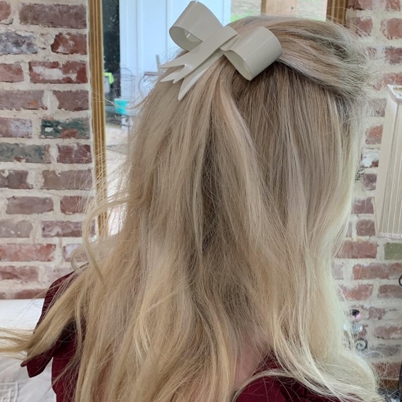 Vintage Grandmillennial Bow Barrette - Picture 3 of 4